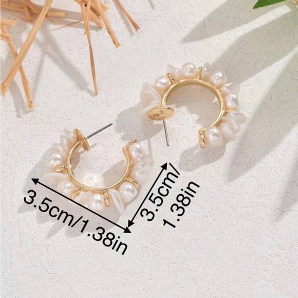 pearl gold elegant hoop earrings - Picture 4 of 7